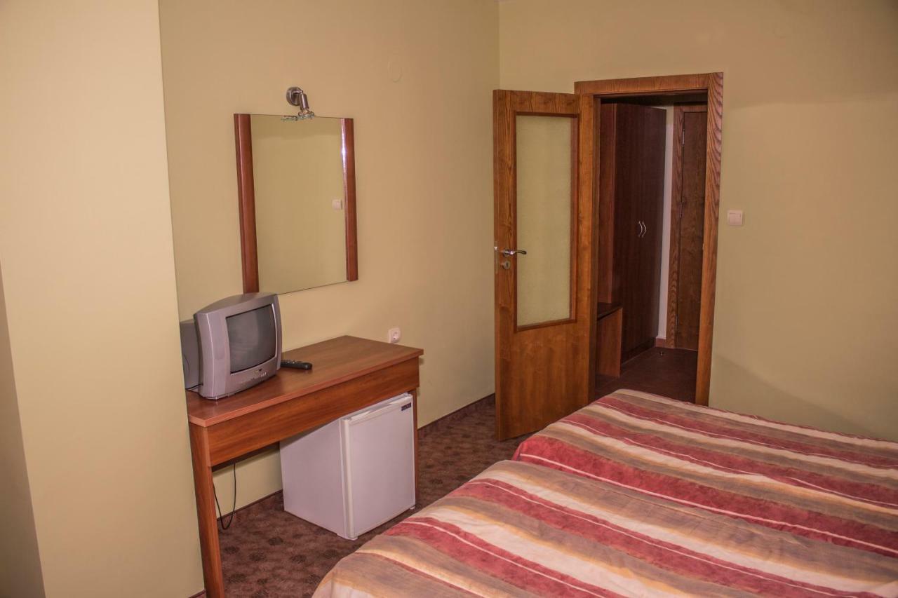 Стаи За Гости - Семейна Къща За Гости Ивел Bansko Esterno foto
